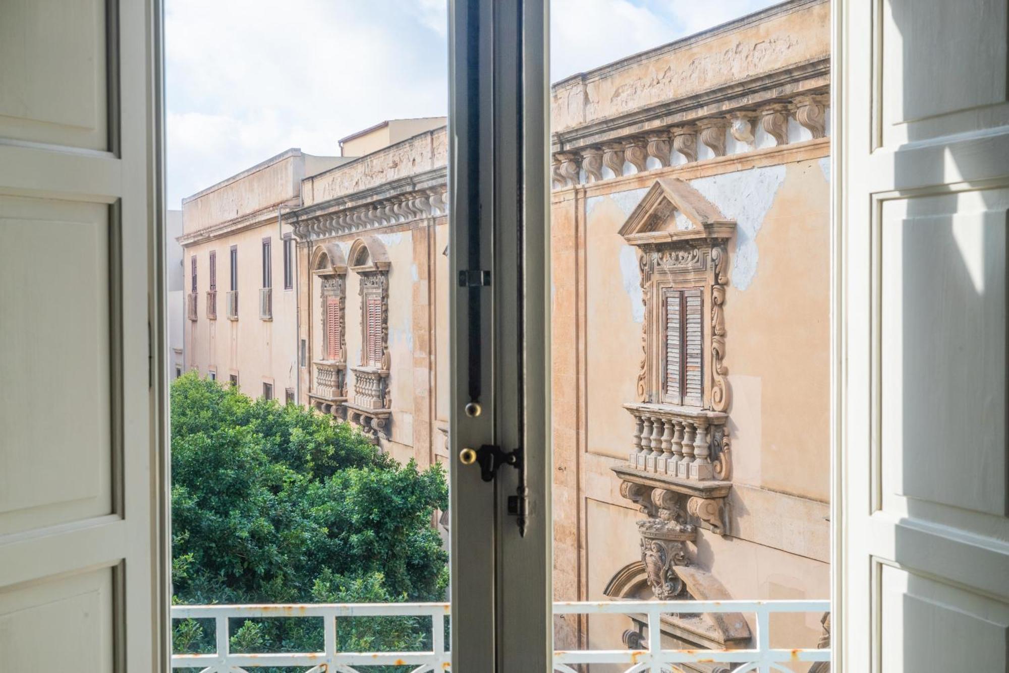 Zibibbo Suites & Rooms - Aparthotel In Centro Storico A Trapani Buitenkant foto